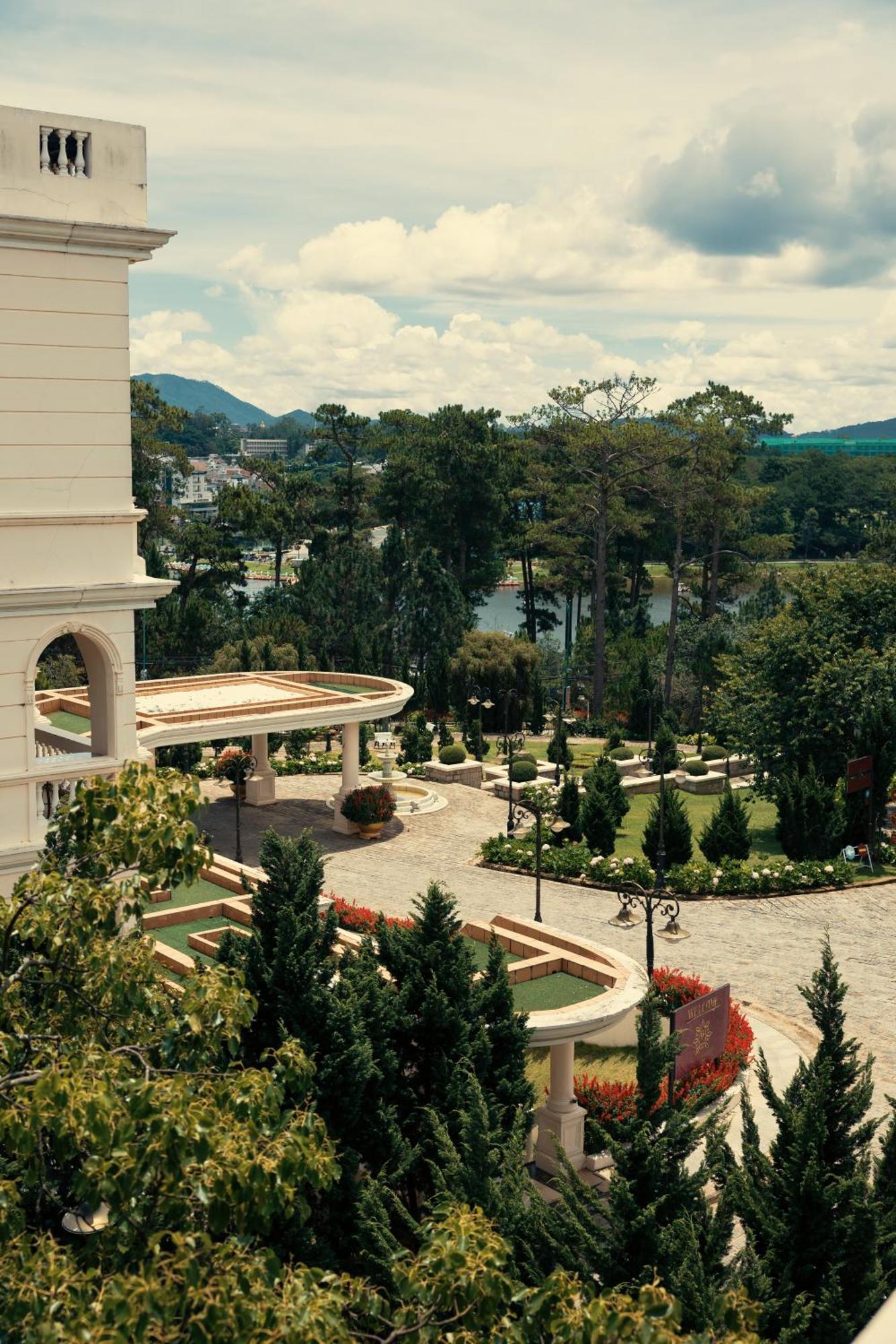 Dalat Palace Heritage Hotel Buitenkant foto